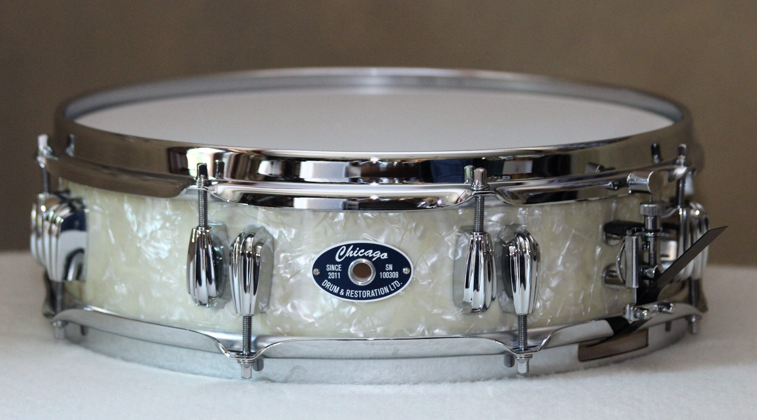 Snare Drum - Antique Pearl Piccolo - Chicago Drum